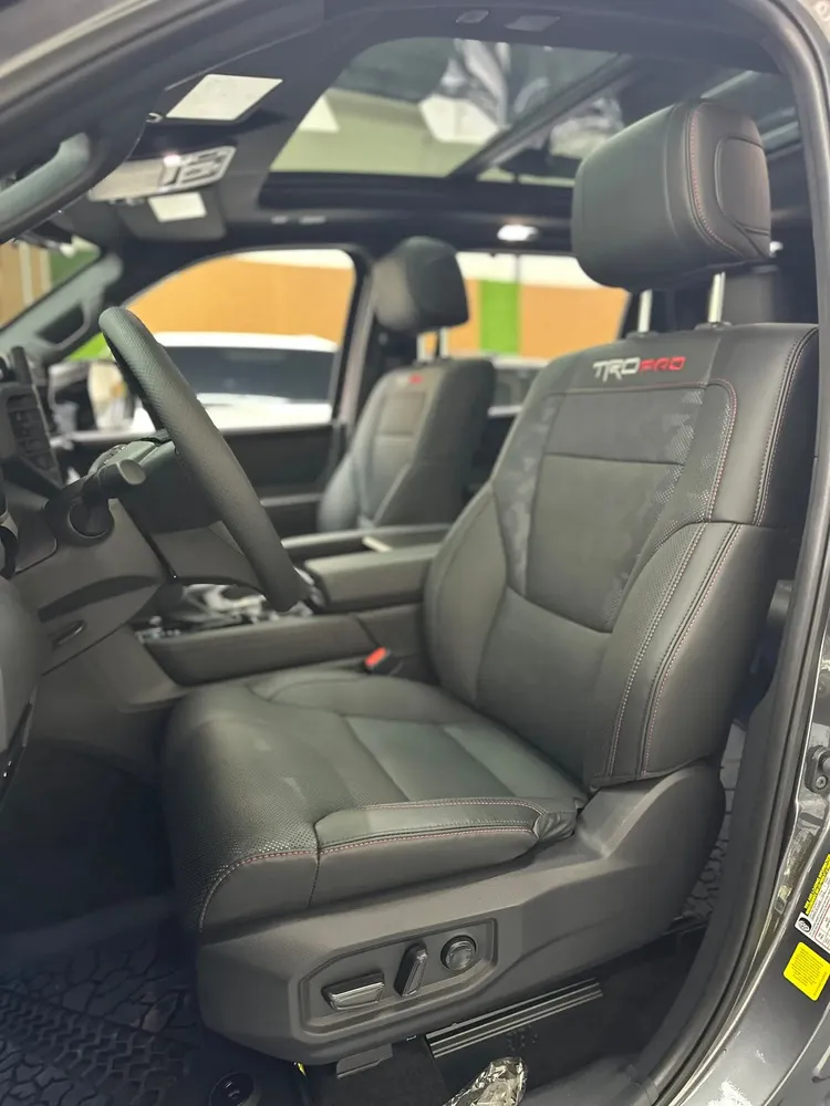 Vista 6 del vehículo: Toyota Sequoia