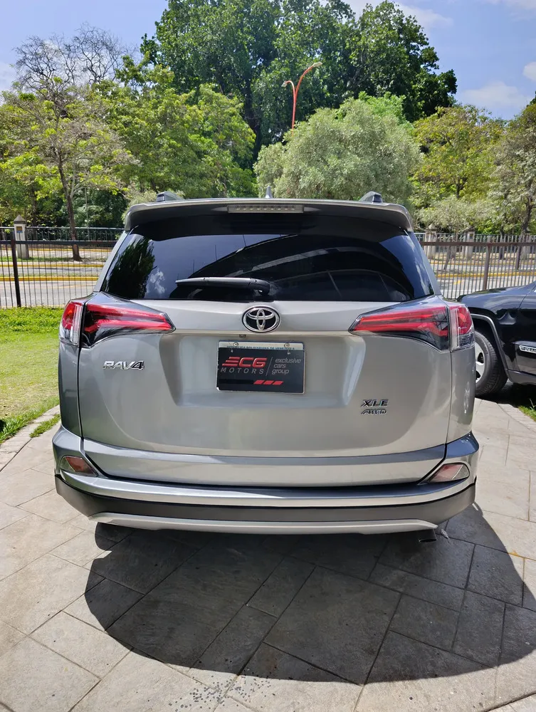 Vista 8 del vehículo: Toyota RAV4