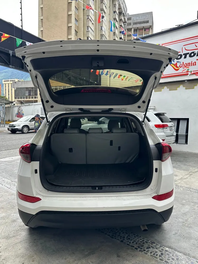 Vista 13 del vehículo: Hyundai Tucson