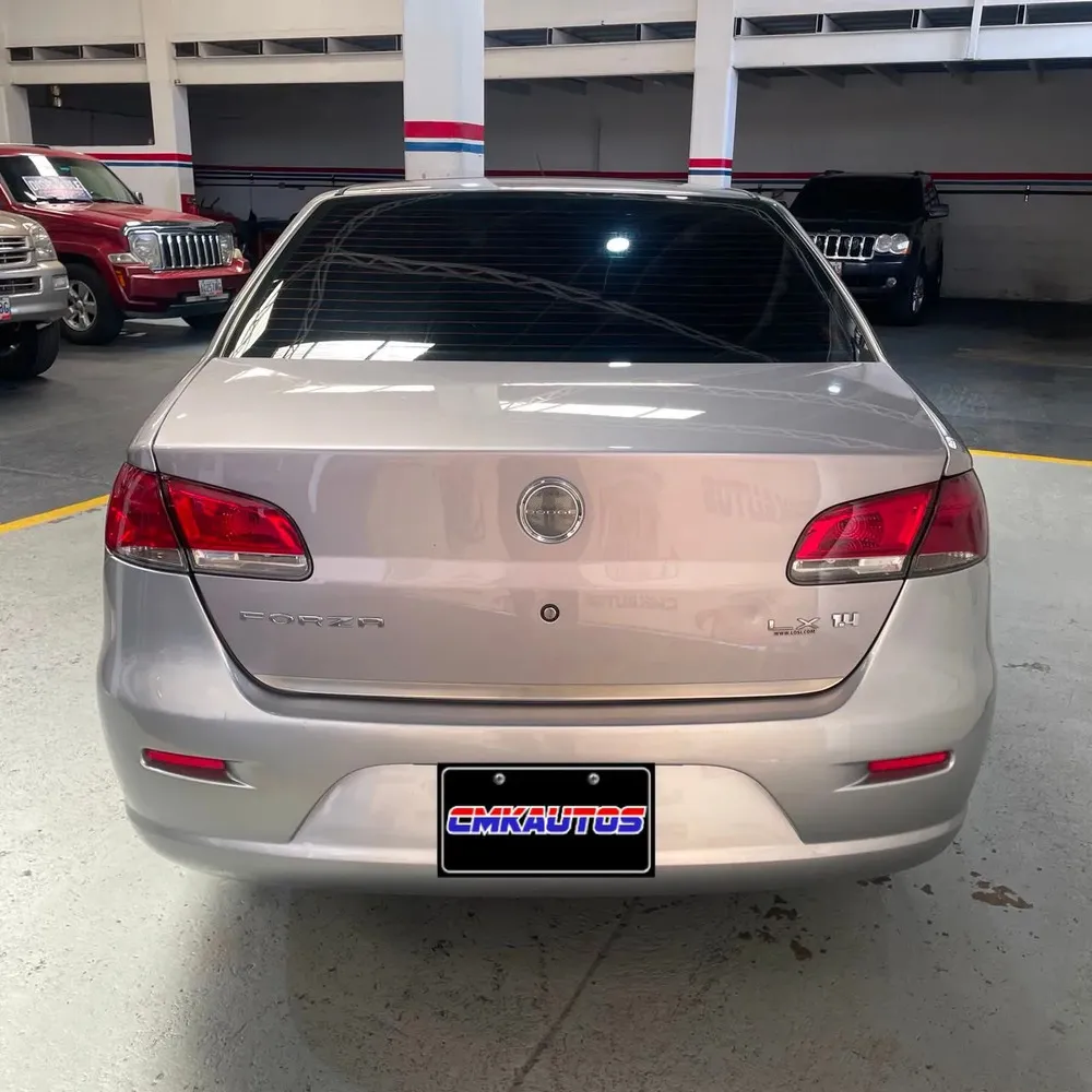 Vista 3 del vehículo: Dodge Forza