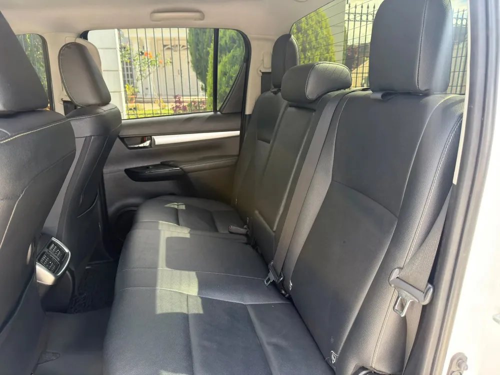 Vista 8 del vehículo: Toyota Hilux