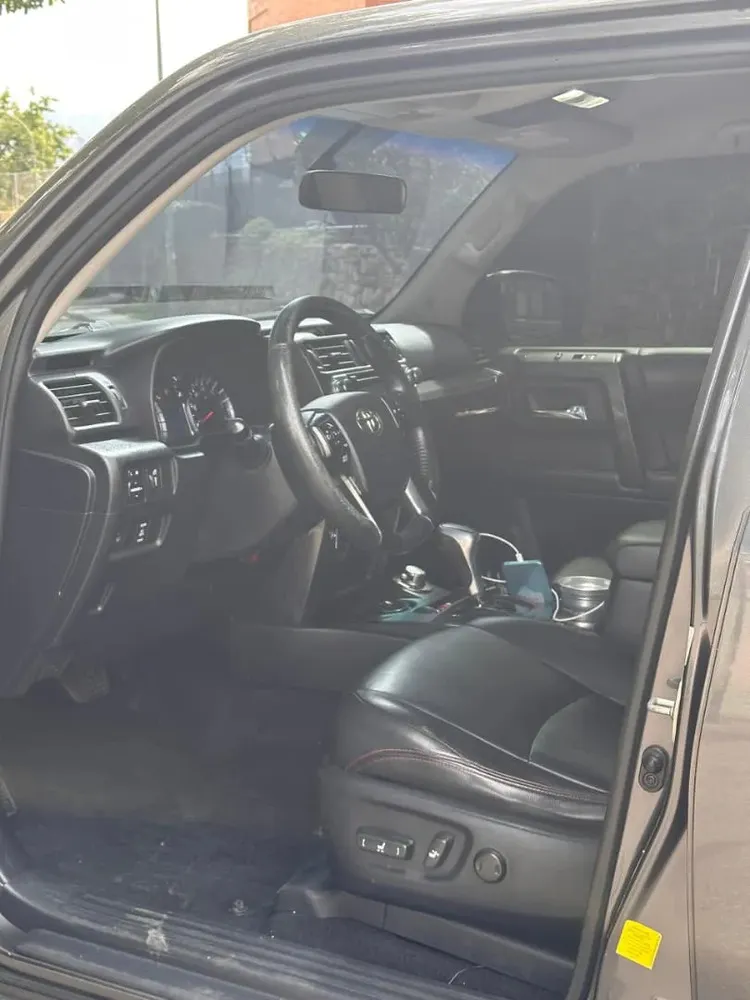 Vista 9 del vehículo: Toyota 4Runner