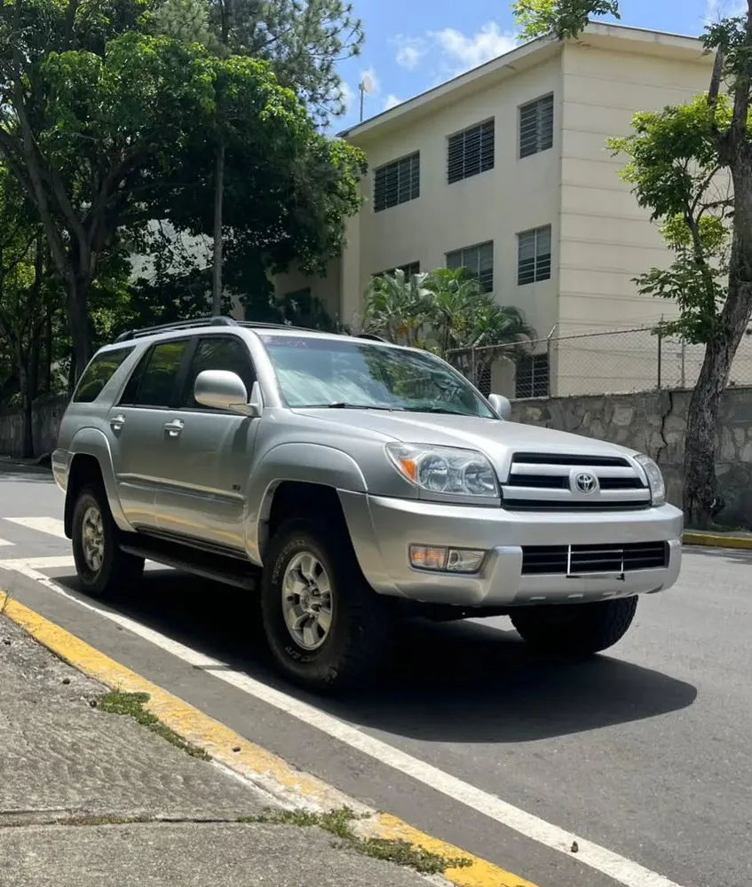 Vista 3 del vehículo: Toyota 4runner