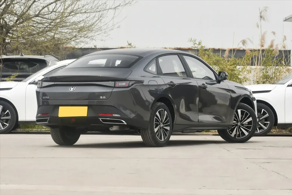 Vista 7 del vehículo: Changan Eado Plus