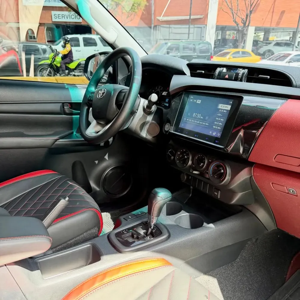 Vista 7 del vehículo: Toyota Hilux