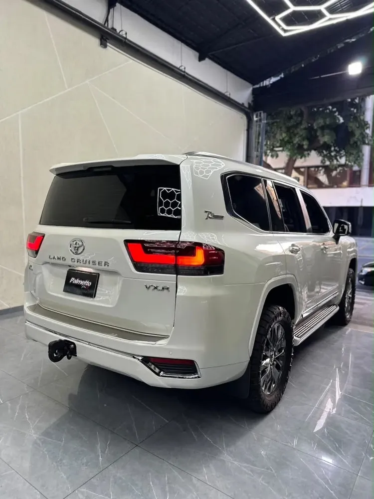 Vista 11 del vehículo: Toyota Lc300