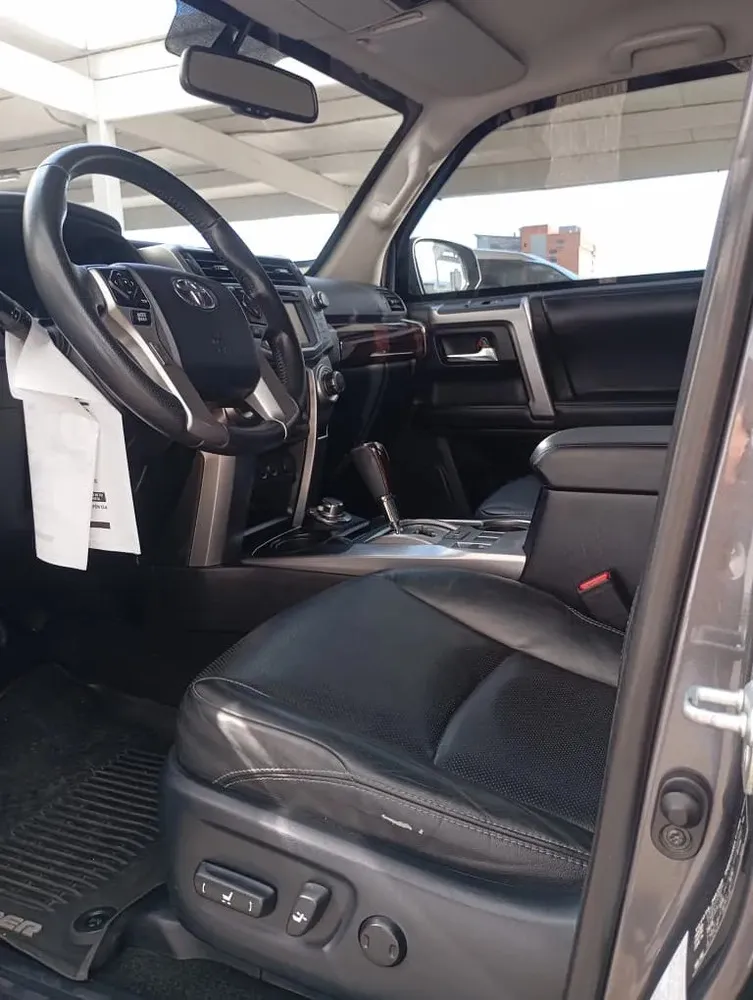 Vista 13 del vehículo: Toyota 4runner