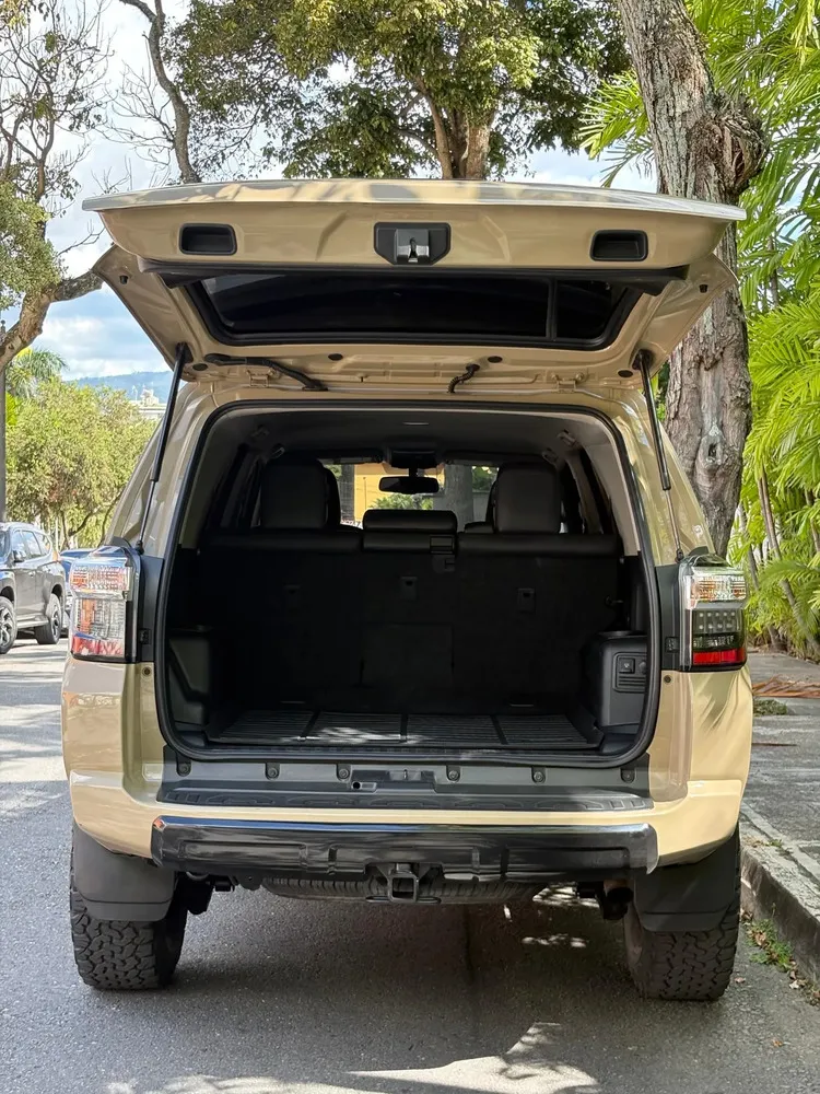 Vista 18 del vehículo: Toyota 4Runner