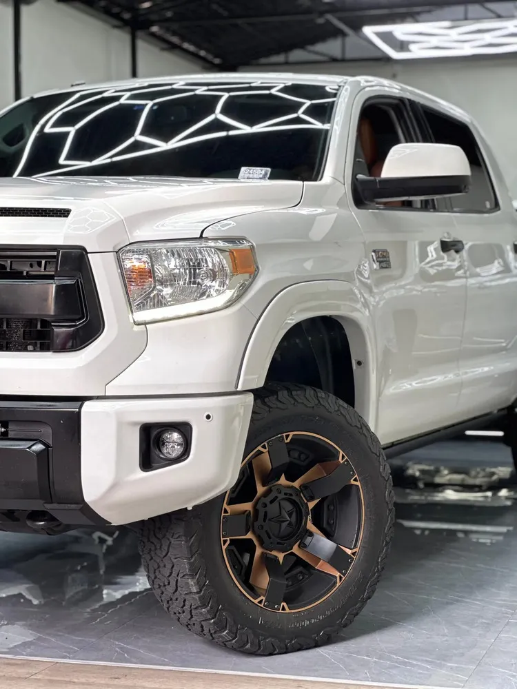 Vista 2 del vehículo: Toyota Tundra