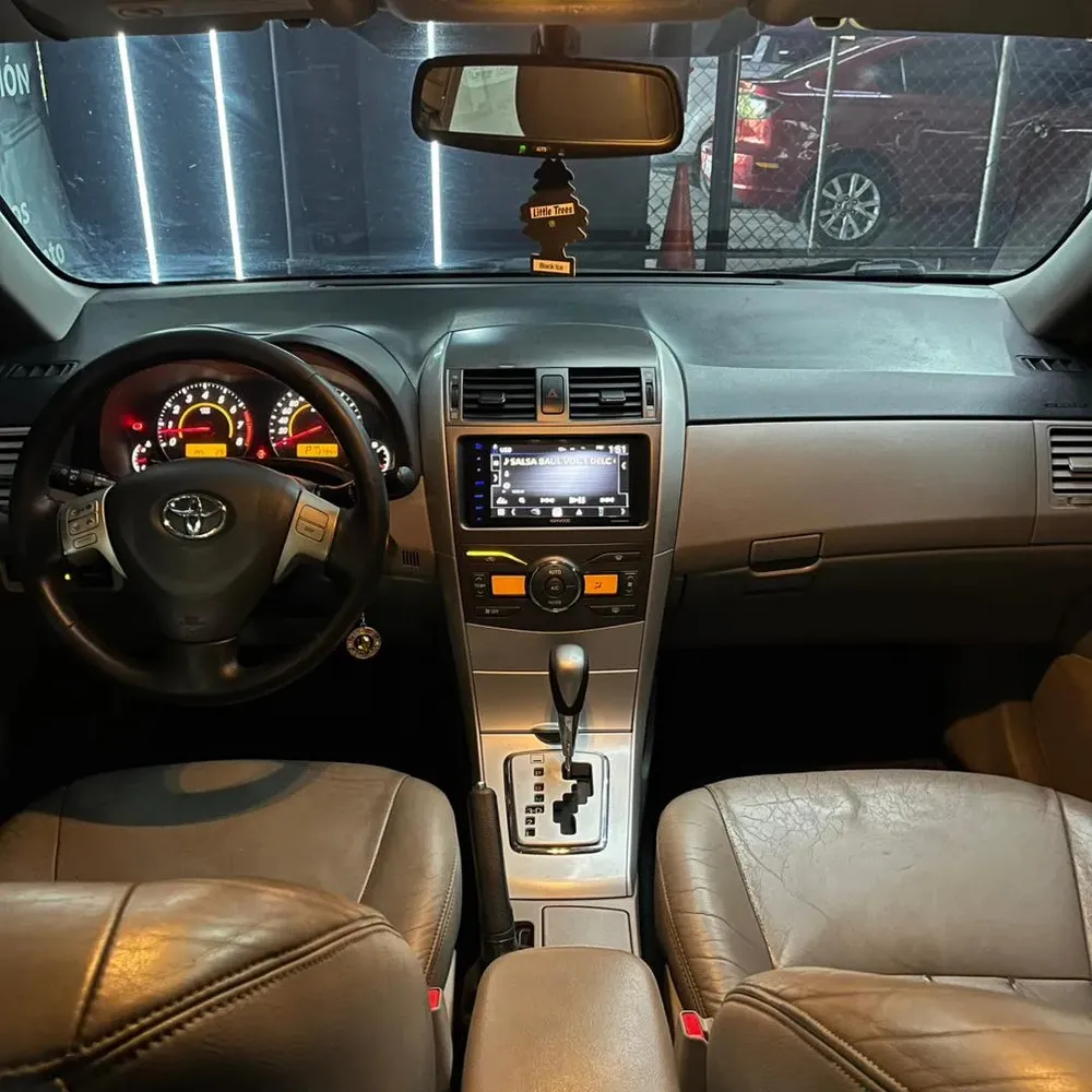 Vista 7 del vehículo: Toyota Corolla