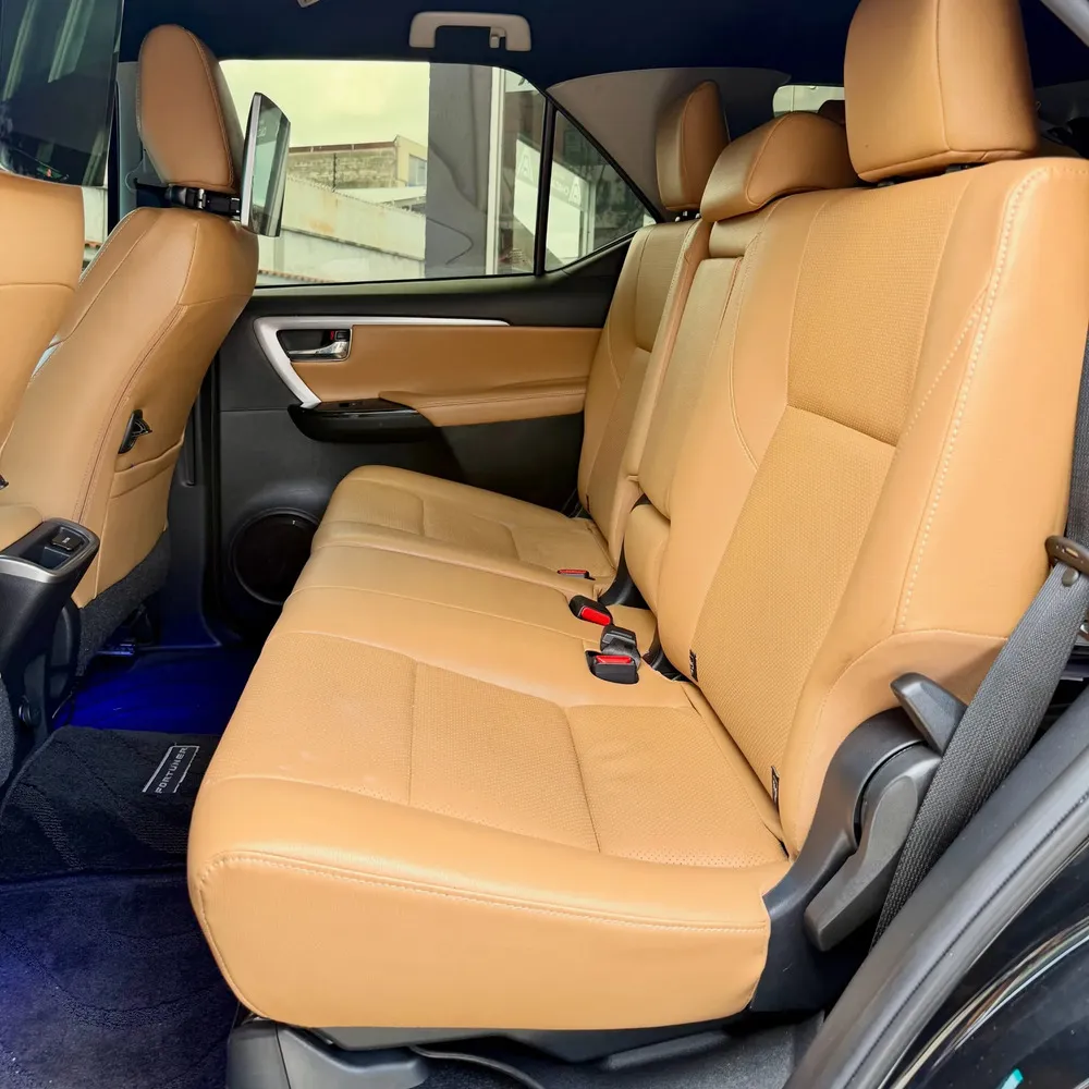 Vista 5 del vehículo: Toyota Fortuner