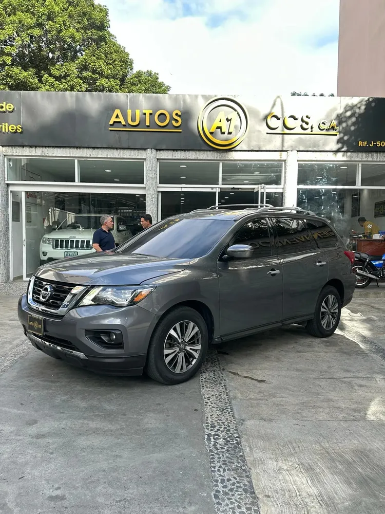 Vista 4 del vehículo: Nissan Pathfinder