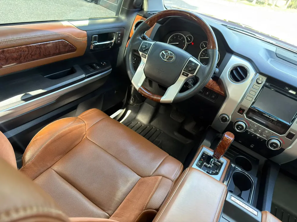 Vista 8 del vehículo: Toyota Tundra