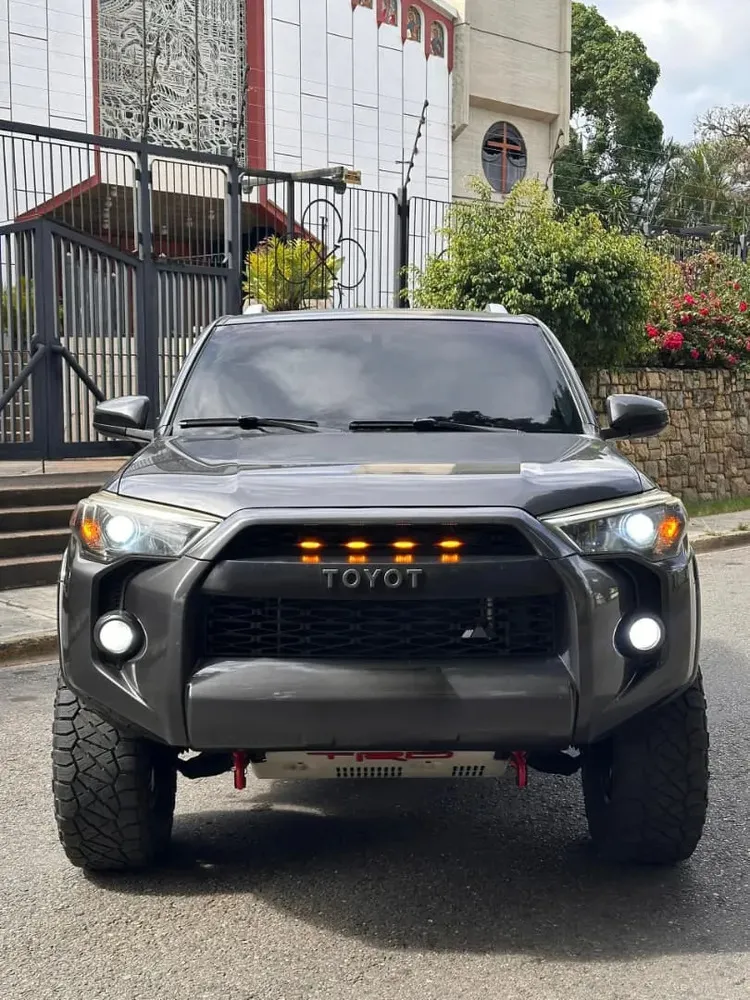 Vista 2 del vehículo: Toyota 4Runner