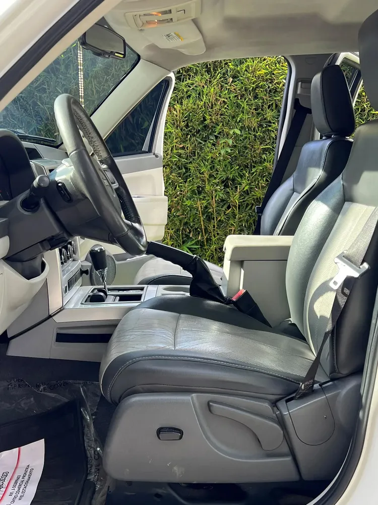 Vista 9 del vehículo: Jeep Cherokee