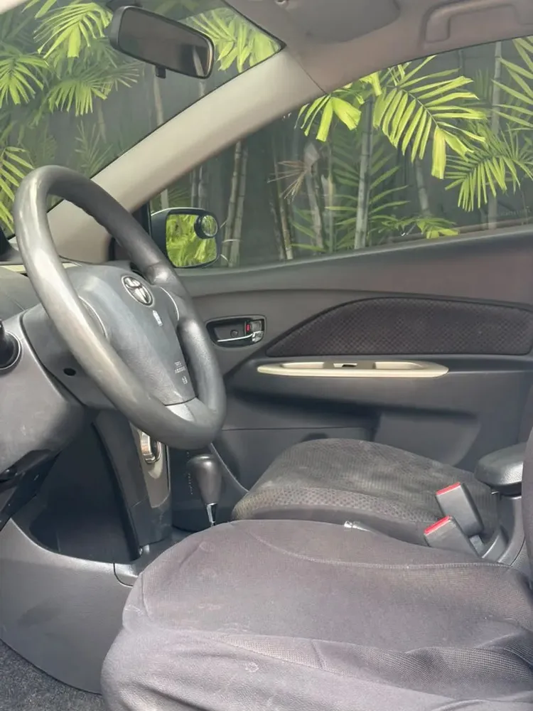 Vista 4 del vehículo: Toyota Yaris