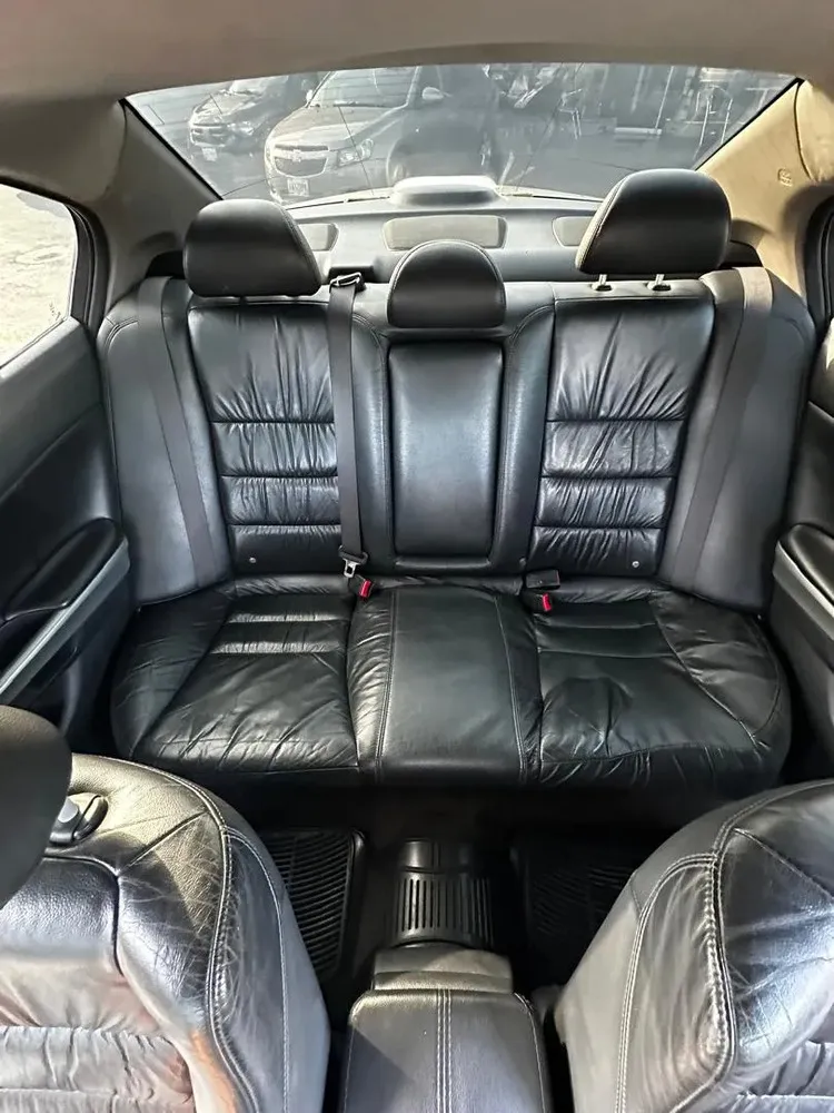 Vista 8 del vehículo: Honda Accord