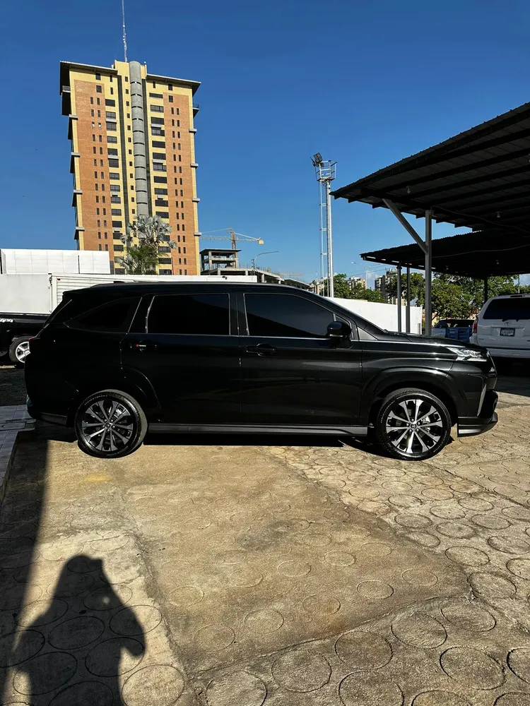 Vista 2 del vehículo: Toyota Veloz