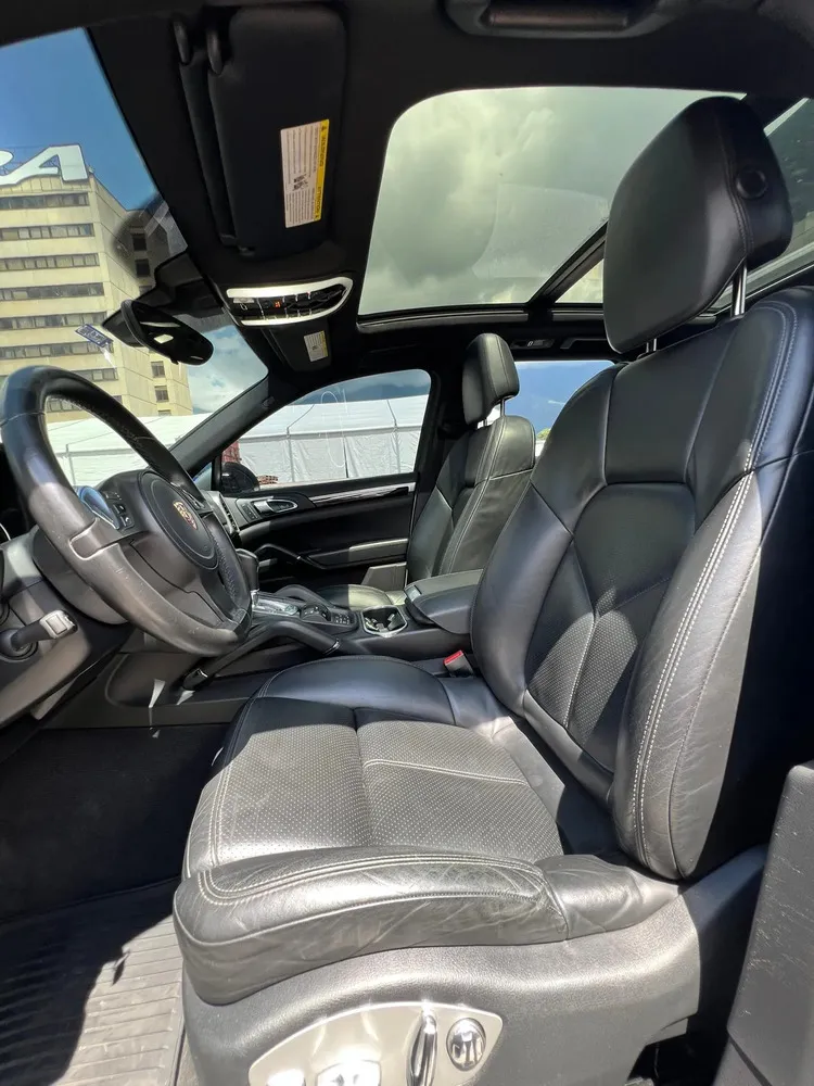 Vista 6 del vehículo: Porshe Cayennes