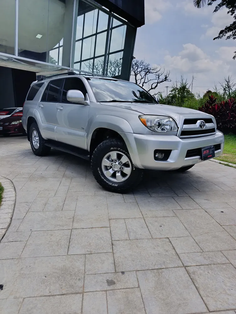 Vista 4 del vehículo: Toyota 4Runner