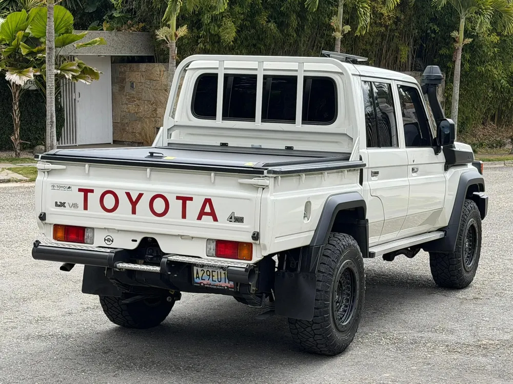 Vista 6 del vehículo: Toyota Serie