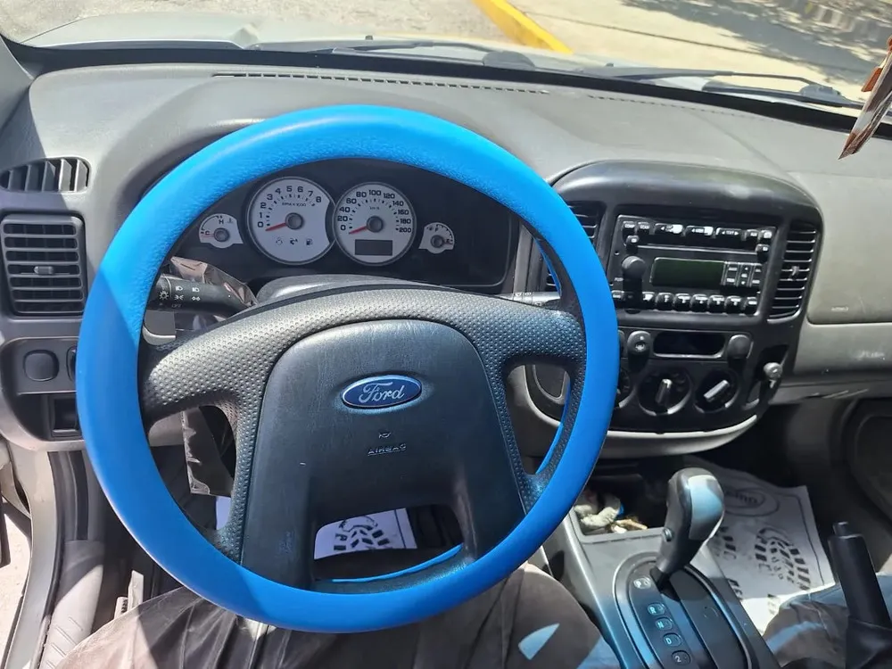 Vista 6 del vehículo: Ford Escape