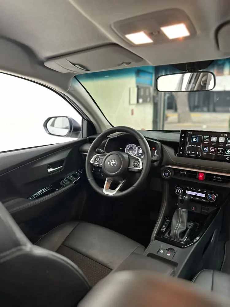 Vista 9 del vehículo: Toyota Yaris