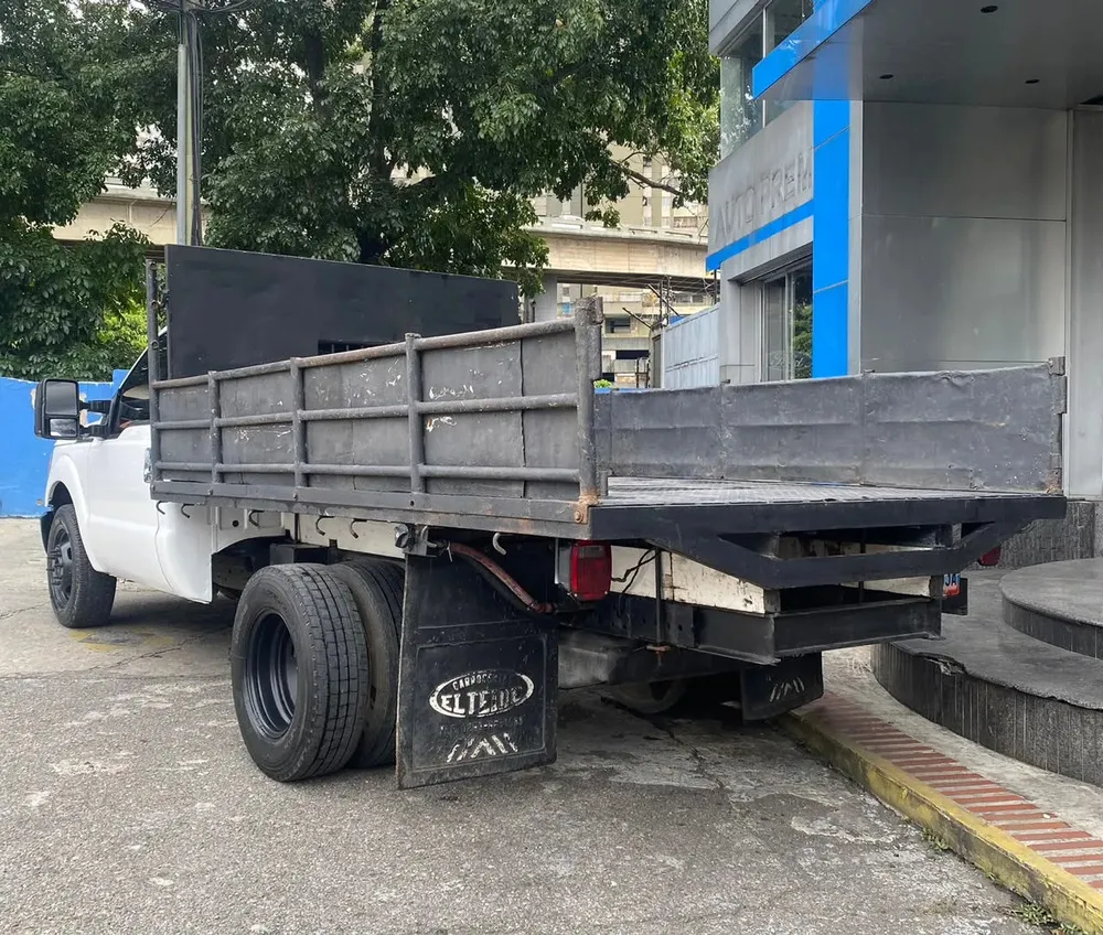 Vista 3 del vehículo: Ford Super Duty