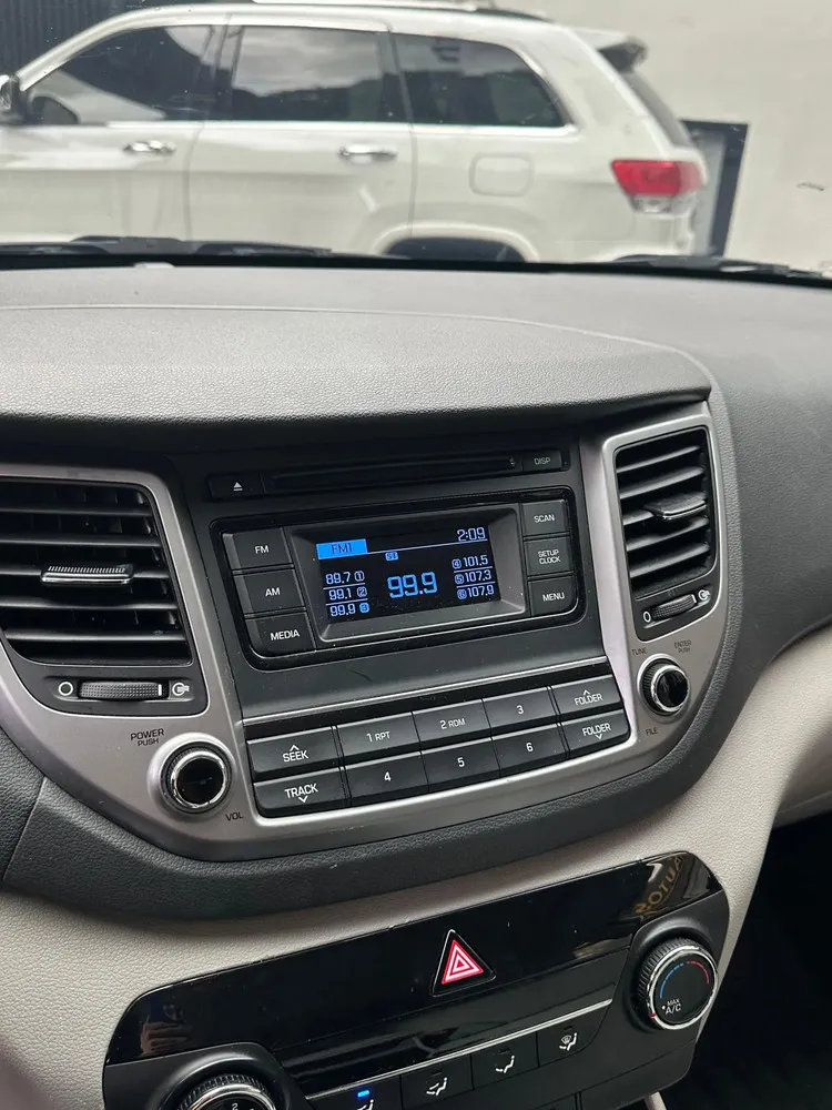 Vista 6 del vehículo: Hyundai Tucson