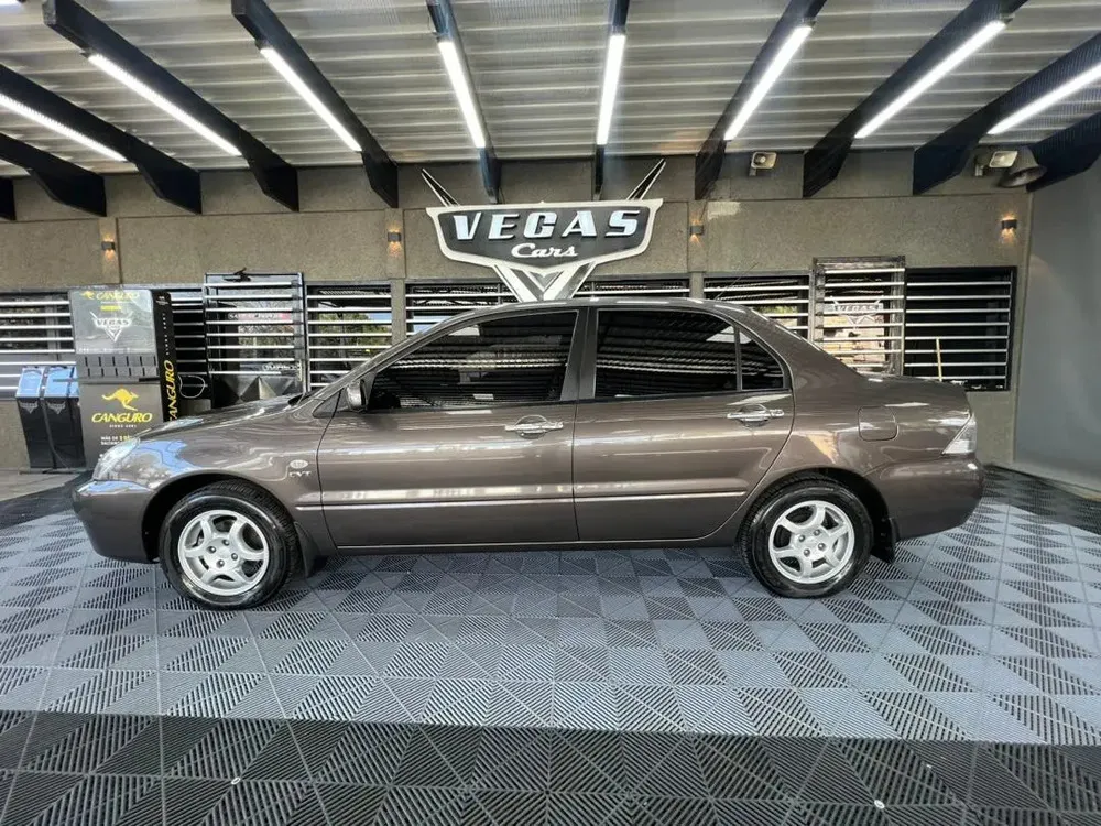 Vista 2 del vehículo: Mitsubishi Lancer