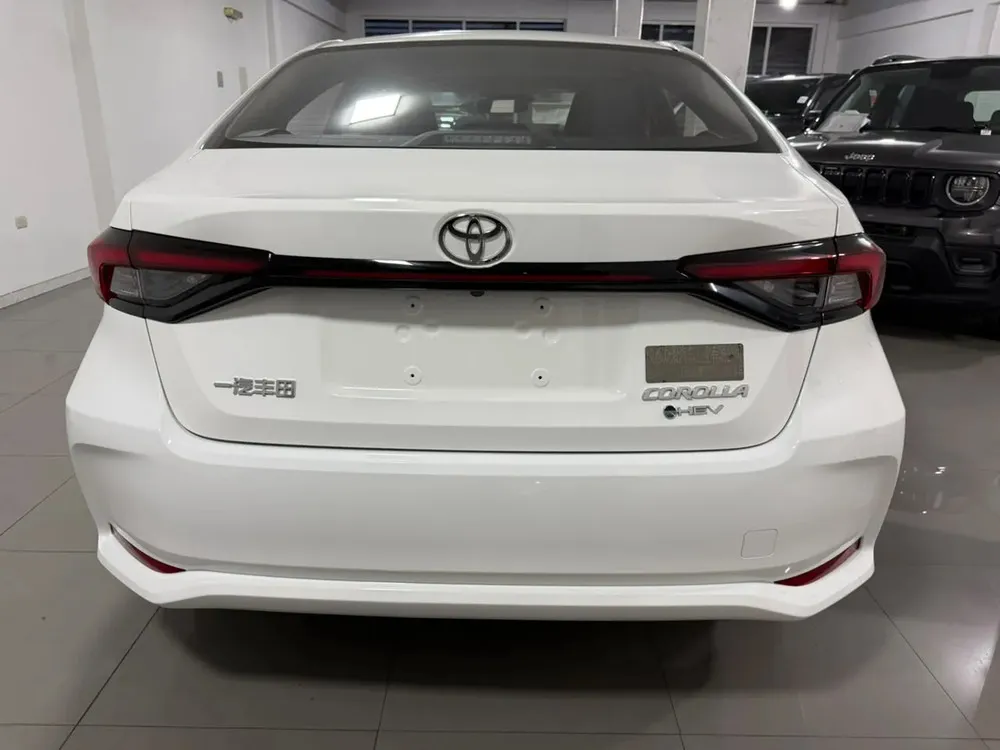 Vista 4 del vehículo: Toyoca Corolla