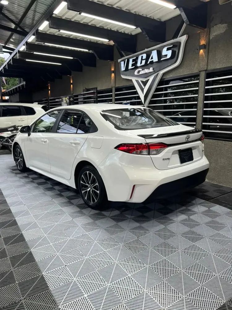 Vista 3 del vehículo: Toyota Corolla