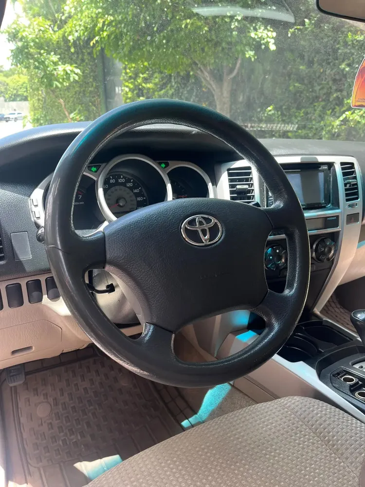 Vista 8 del vehículo: Toyota 4runner