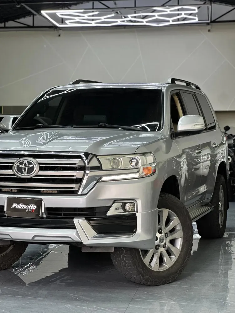Vista 2 del vehículo: Toyota Lc200