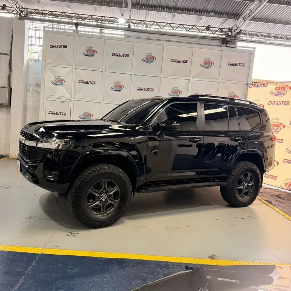 Vista 5 del vehículo: Toyota LC300