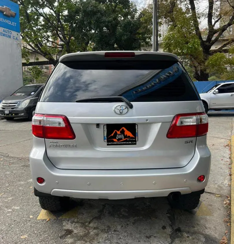 Vista 14 del vehículo: Toyota Fortuner
