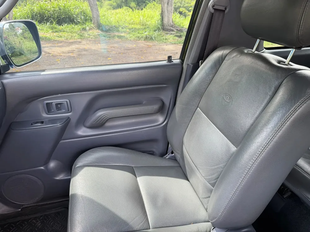 Vista 14 del vehículo: Toyota Merú