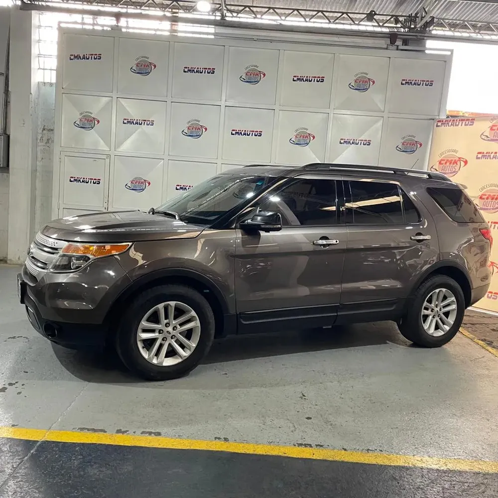 Vista 4 del vehículo: Ford Explorer