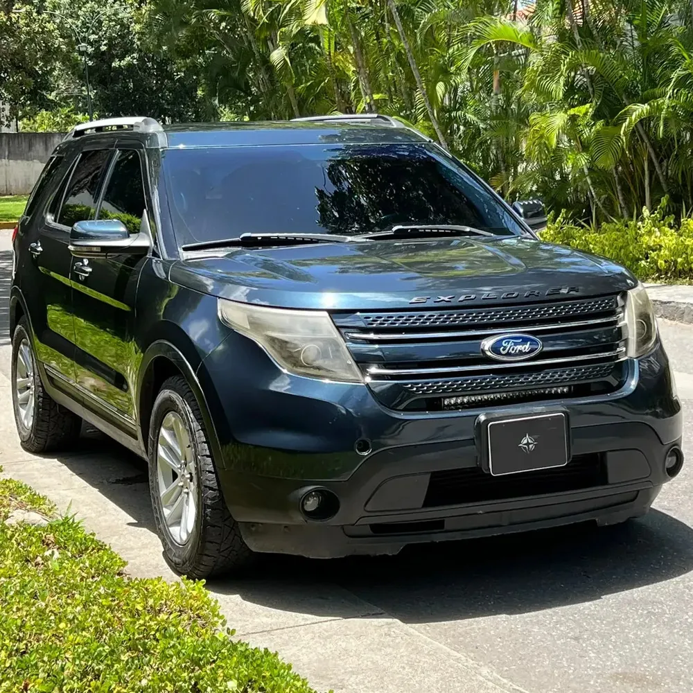 Vista 3 del vehículo: Ford Explorer