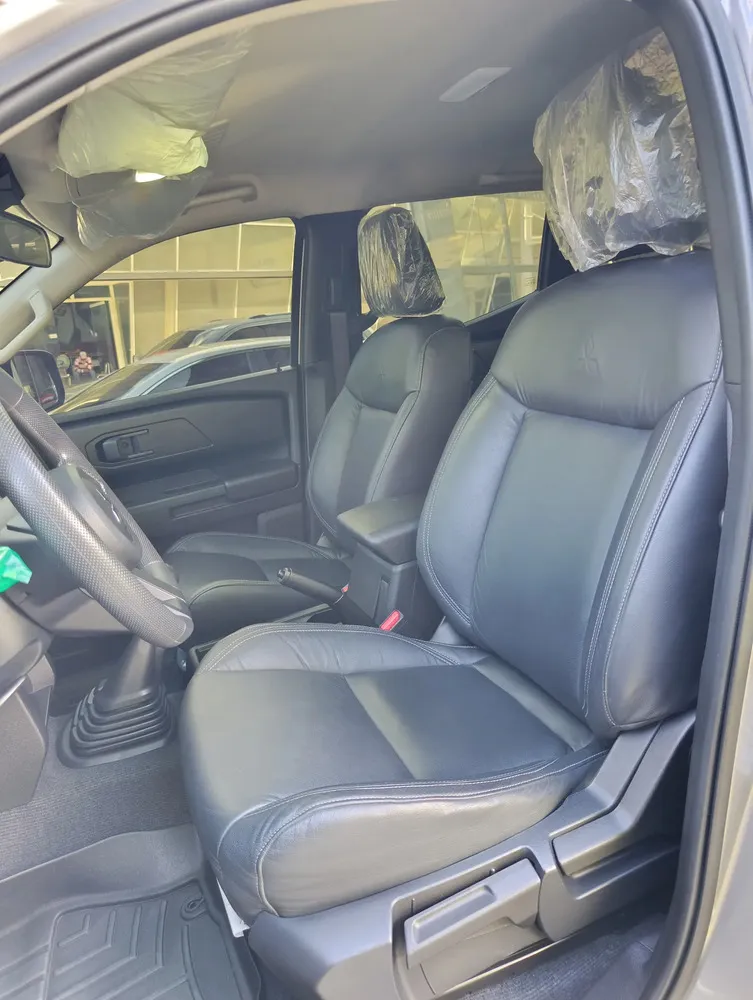 Vista 12 del vehículo: Mitsubishi L200