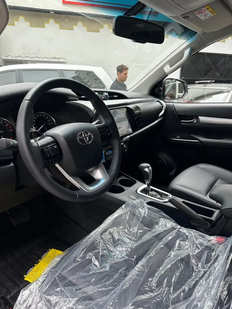 Vista 9 del vehículo: Toyota Hilux
