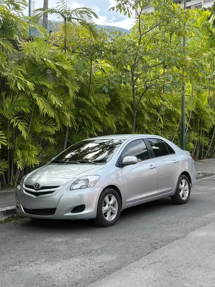 Vista 19 del vehículo: Toyota Yaris