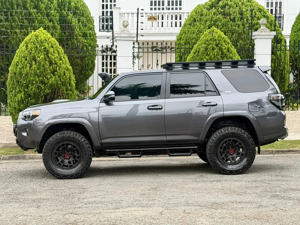 Vista 4 del vehículo: Toyota 4runner