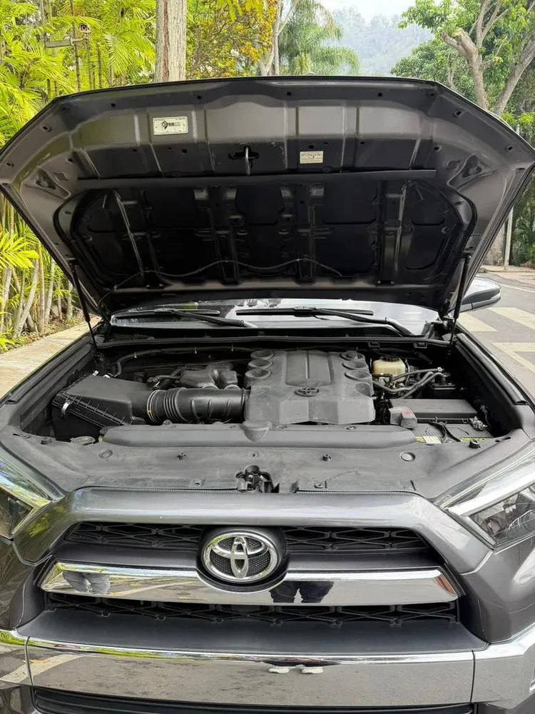 Vista 15 del vehículo: Toyota 4runner