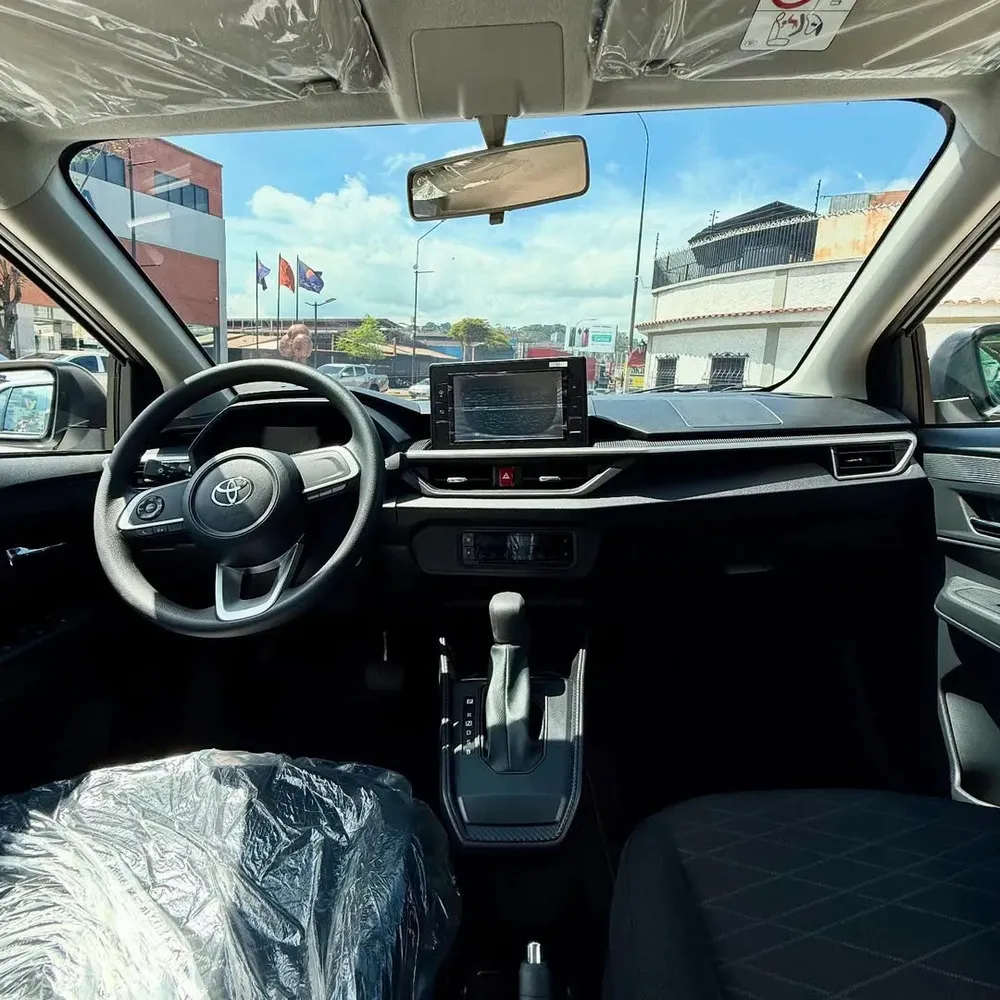 Vista 6 del vehículo: Toyota Agya