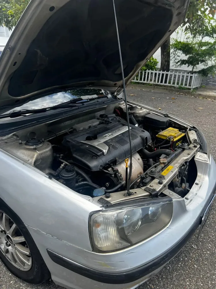 Vista 15 del vehículo: Elantra 2.0