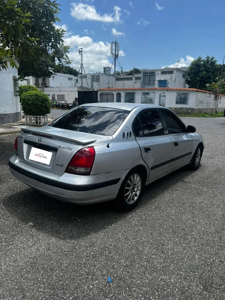 Vista 4 del vehículo: Elantra 2.0