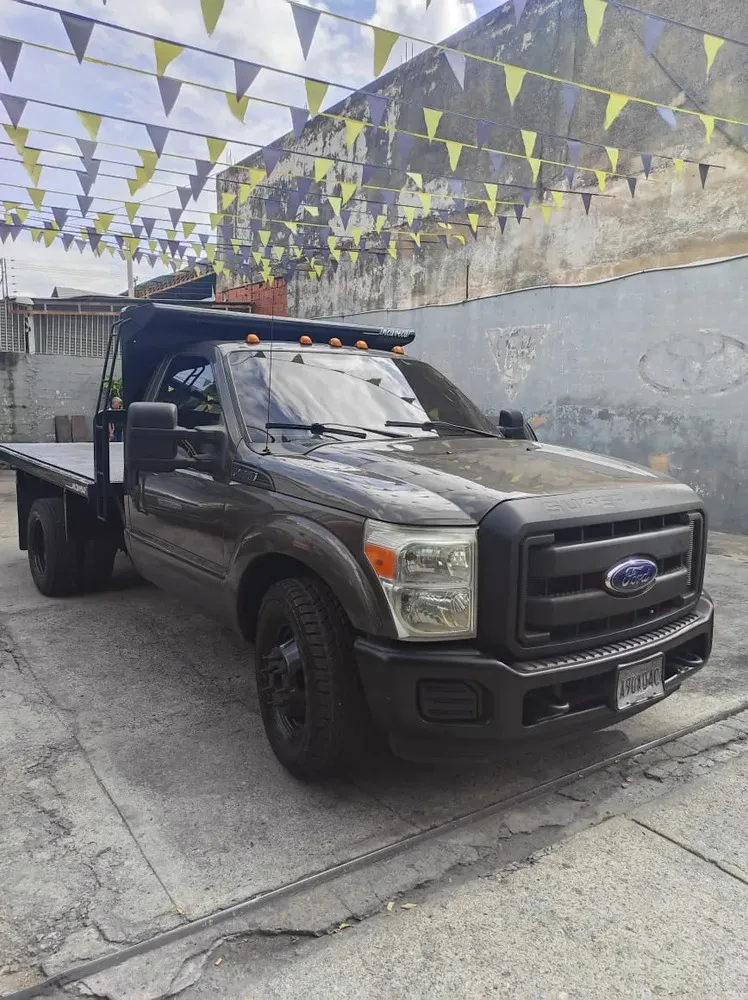 Vista 7 del vehículo: Ford F-350