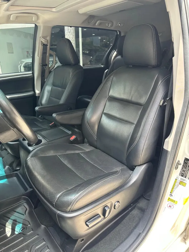 Vista 3 del vehículo: Toyota Sienna
