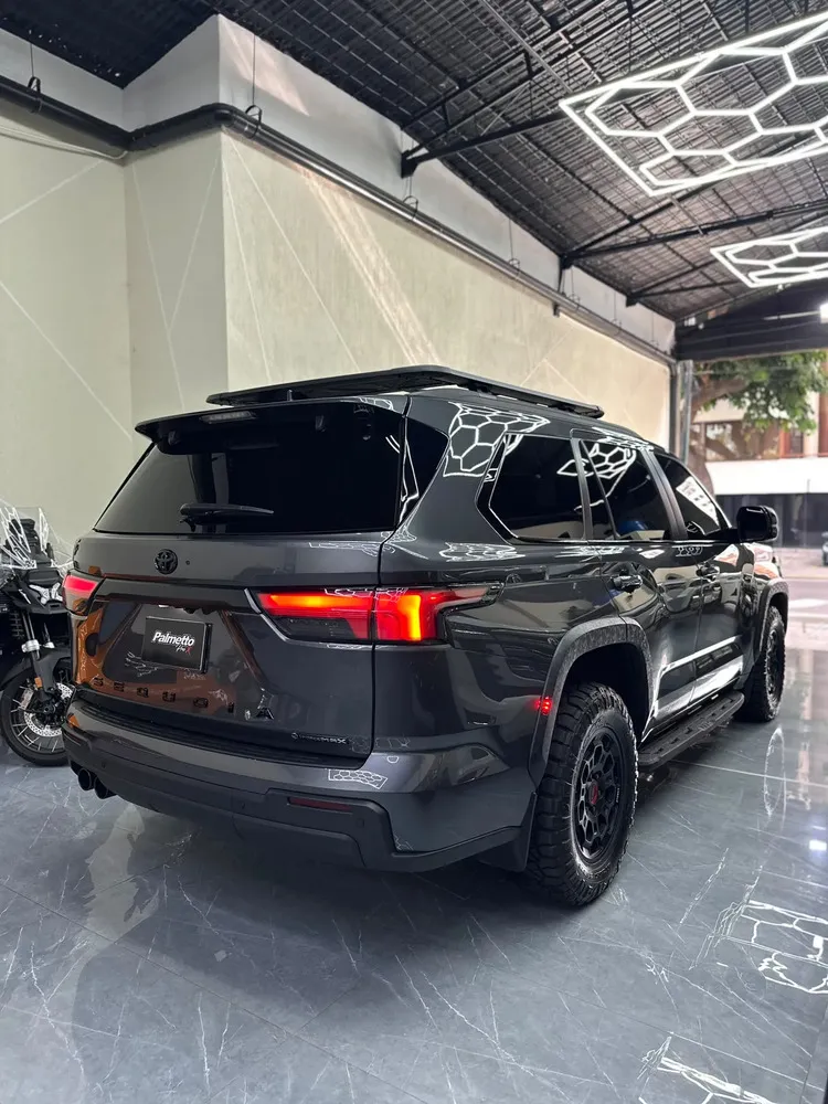 Vista 13 del vehículo: Toyota Sequoia
